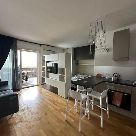 Modern Loft Private Apartment Rome Exterior photo